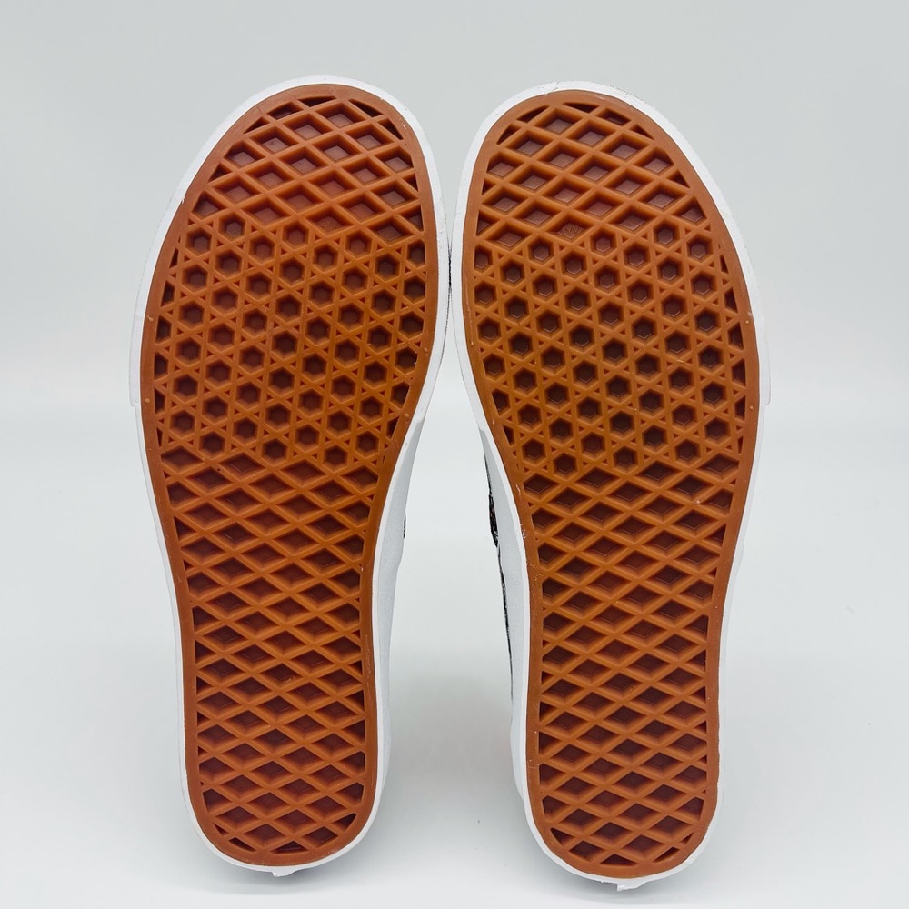 Authentic Classic Vans - Picture 6 of 9